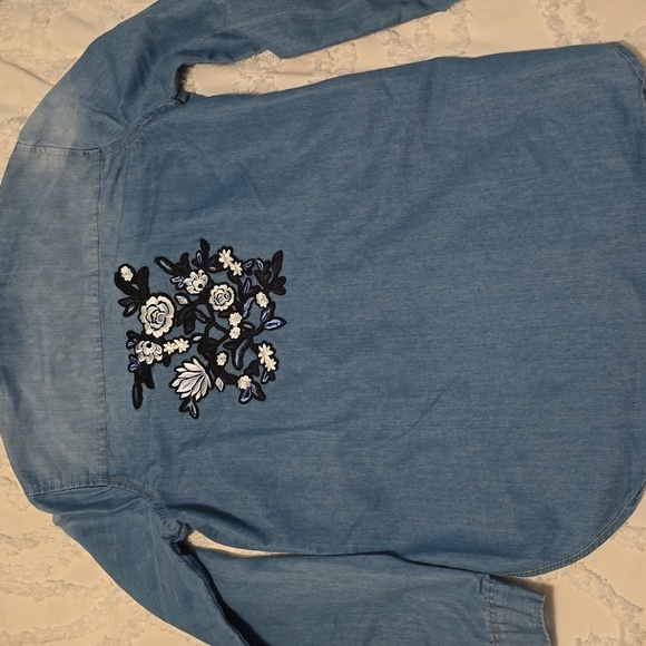 Polly & Esther Tops - Polly & Esther Cotton Denim Colored Shirt With Back Embellishment Size M (0718)